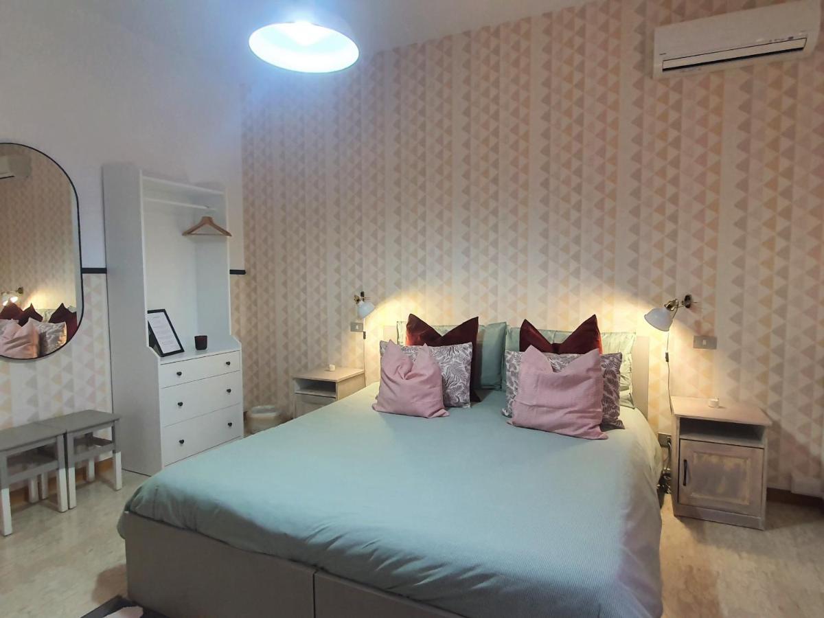 Villa Rosa - Sperlonga Vertice Rooms Eksteriør billede